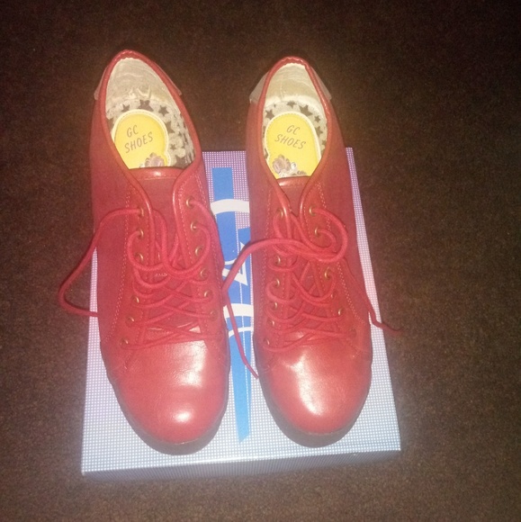 Wedge Sneakers - Picture 1 of 3